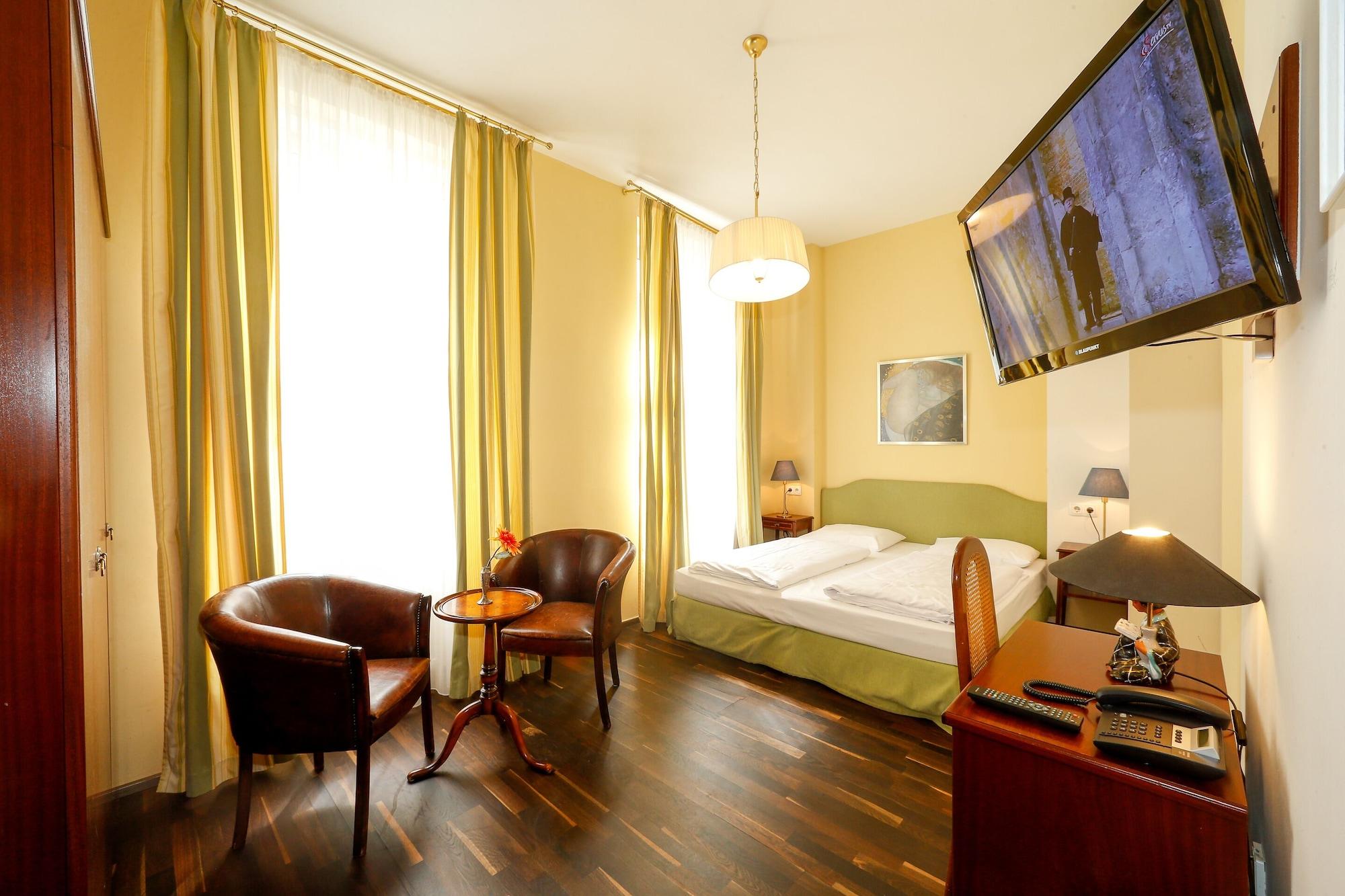 Timeout Hotel, 5 Min To Center, Self Check In 2* Wien